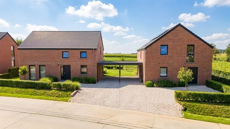 House in Frasnes-lez-Anvaing