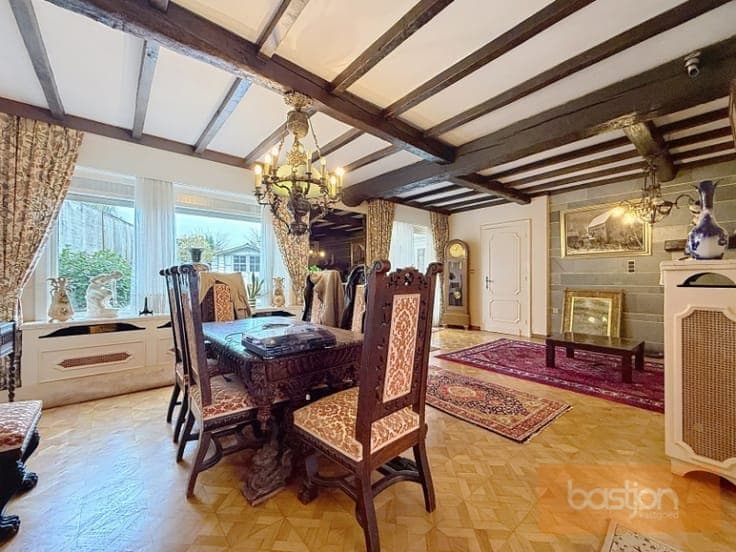Ruime woning in rustige omgeving te Marke!