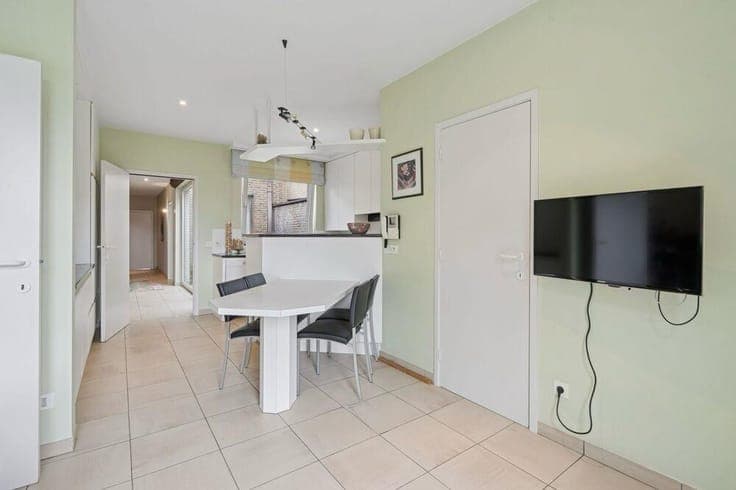 3-bed house with garden & garage in Lembeke