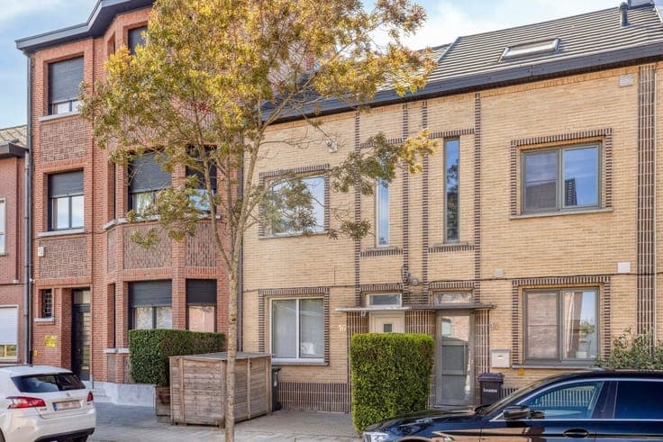 KARAKTERVOLLE WONING MET 3 SLAAPKAMERS