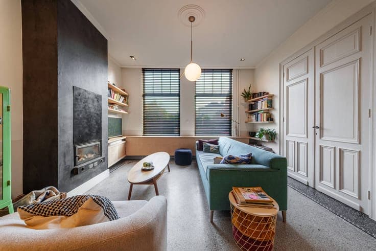 Ready to move in townhouse with spacious outbuilding
