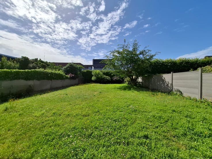 charming 2bedroom house with sunny garden
