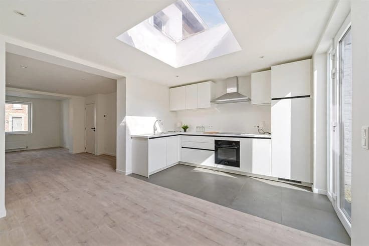 Move-in-ready 3-bedroom home with a garden and in-floor heat