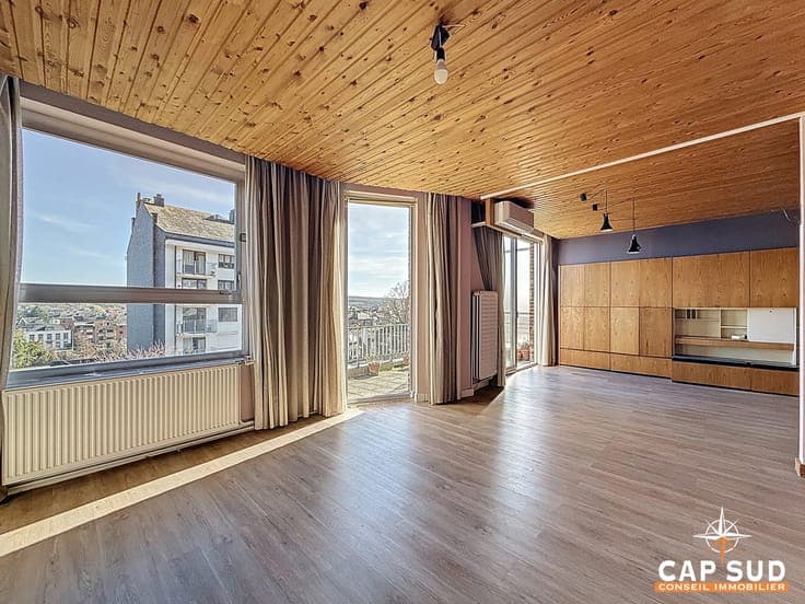 House with Meuse view and great potential – 229 sqm