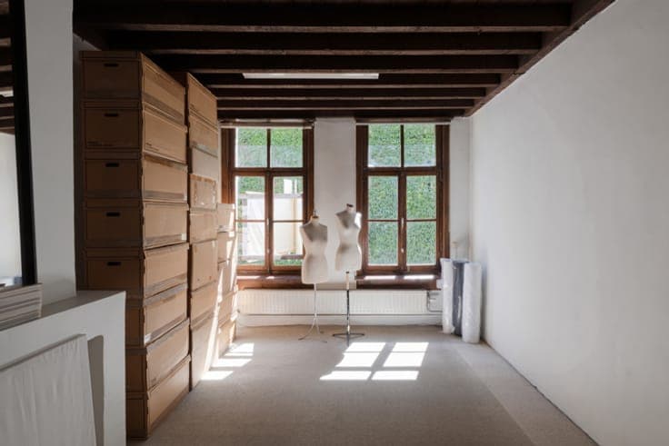 ANTWERP CITY CENTRE – Characterful Five-Storey Townhouse