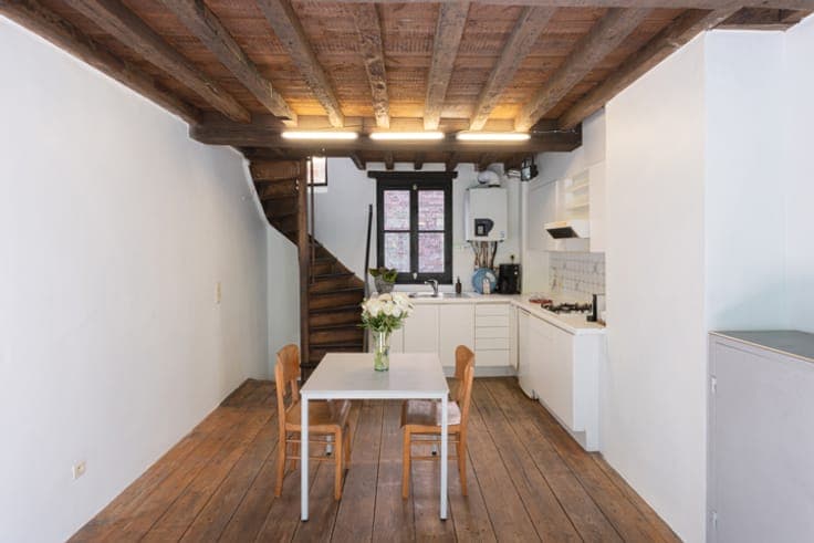 ANTWERP CITY CENTRE – Characterful Five-Storey Townhouse