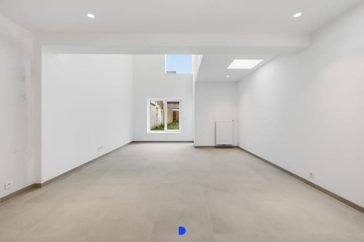 Stijlvol gerenoveerde woning met lichtrijke leefruimtes e...
