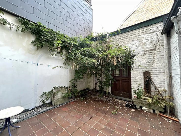 Sale - Building Welkenraedt - 270,000 €