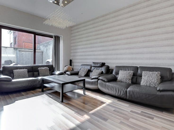 TWO-FAMILY HOUSE (3-bed. duplex apartment + 1-bed. studio)