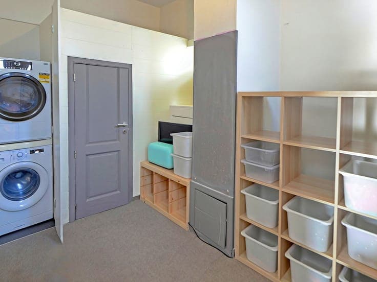 TWO-FAMILY HOUSE (3-bed. duplex apartment + 1-bed. studio)