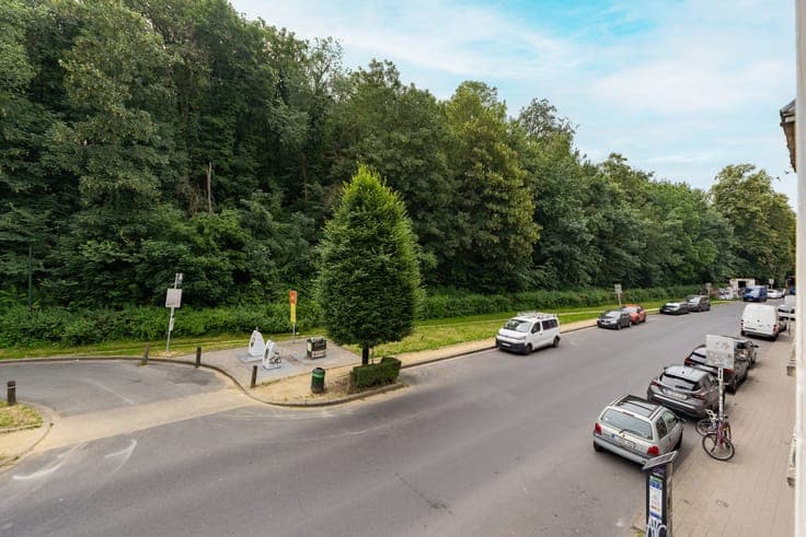 FOREST - Brussels house ± 230 m² (4 bed/2 shower/terrace)