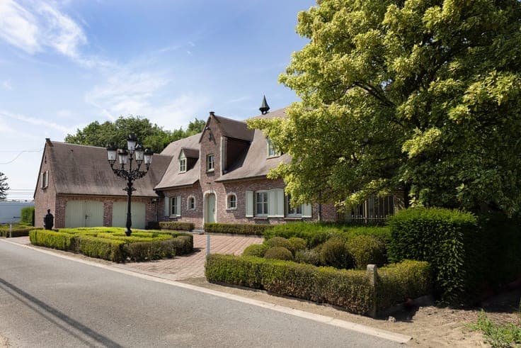 Klassieke villa op rustige ligging in Ingelmunster