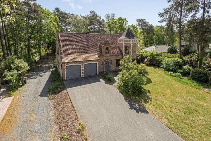 Spacious villa in a prime location next to the Kalmthoutse H