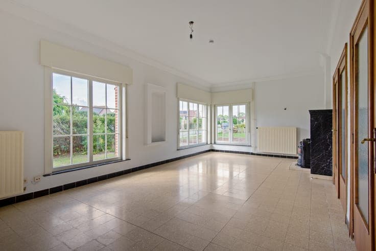 Bright three-bedroom house with a spacious garden for sale in Berlare