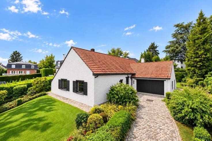 Villa-fermette to renovate in the Marnix area