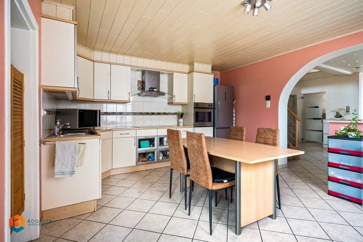 Te renoveren woning met 2 slpkrs en tuin in Sint-Katelijn...