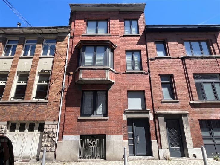 Large 4-bedroom family home near Médiacité
