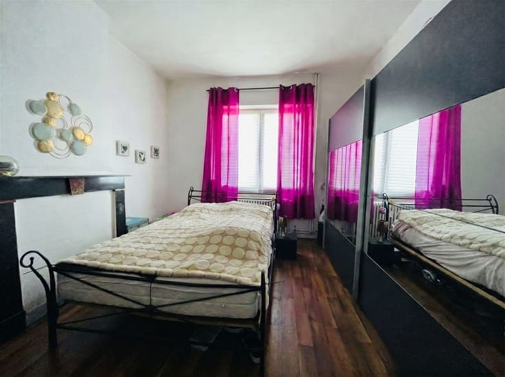 Large 4-bedroom family home near Médiacité