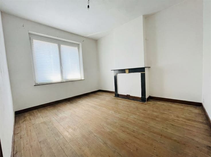 Large 4-bedroom family home near Médiacité