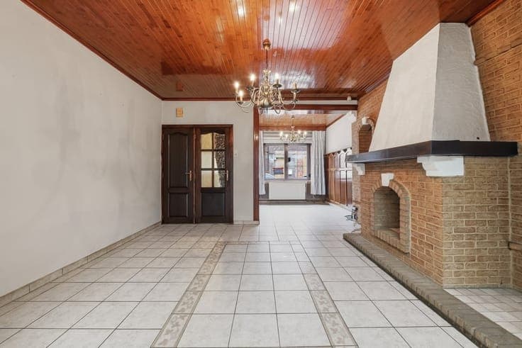 TE RENOVEREN STADSWONING IN SINT-TRUIDEN