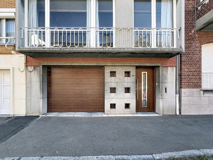 Raised-ground-floor house with garage and garden in Grivegné