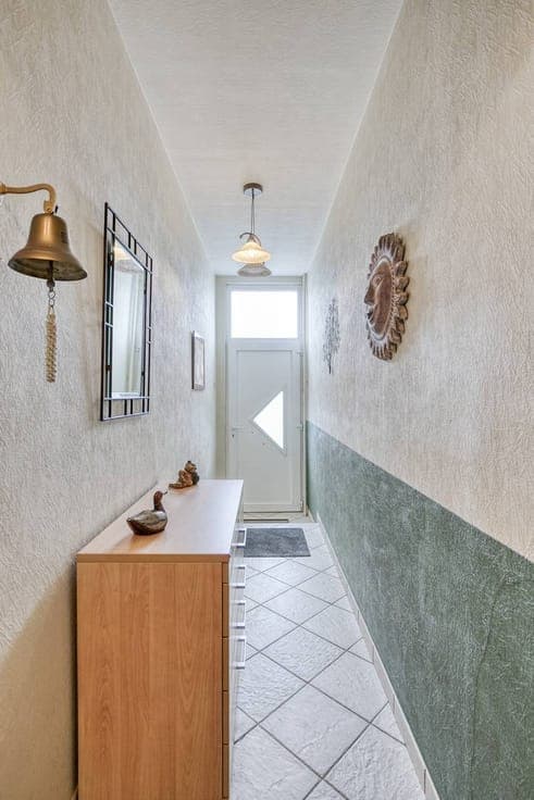 Perfectly maintained two-façade house with garden in Strombe