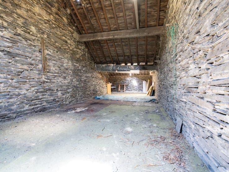 Semi-Detached House to Renovate with Investment Potential
