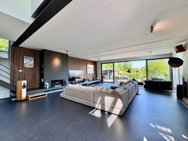 Villa 4 bed/3 bath/office/pool - 430 sqm / 13.75 a