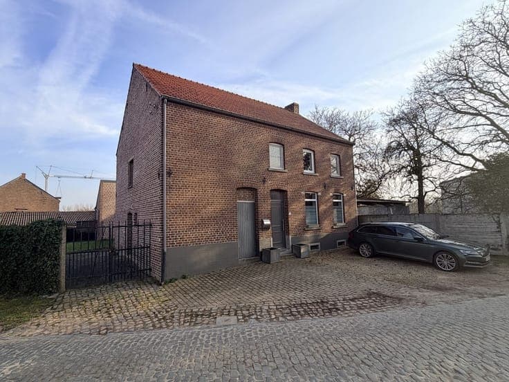 Rustig gelegen, ruime gezinswoning met groot potentieel