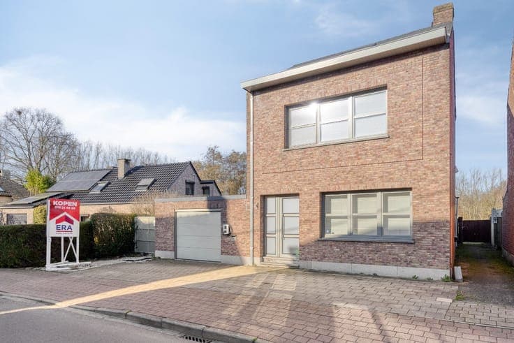 Spacious detached home in Blaasveld