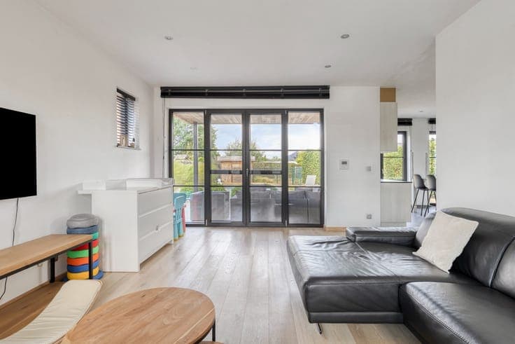Recente energiezuinige villa met verwarmd zwembad en dubb...