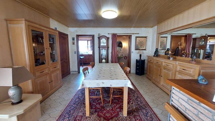 Ruime half open bebouwing met 3 slaapkamers, garage en 3 ...