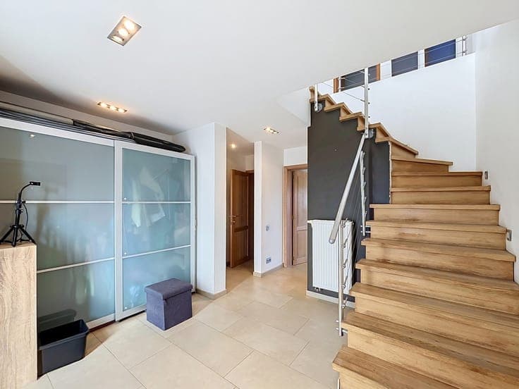 Maison dans un mileu rural avec 5 chambres