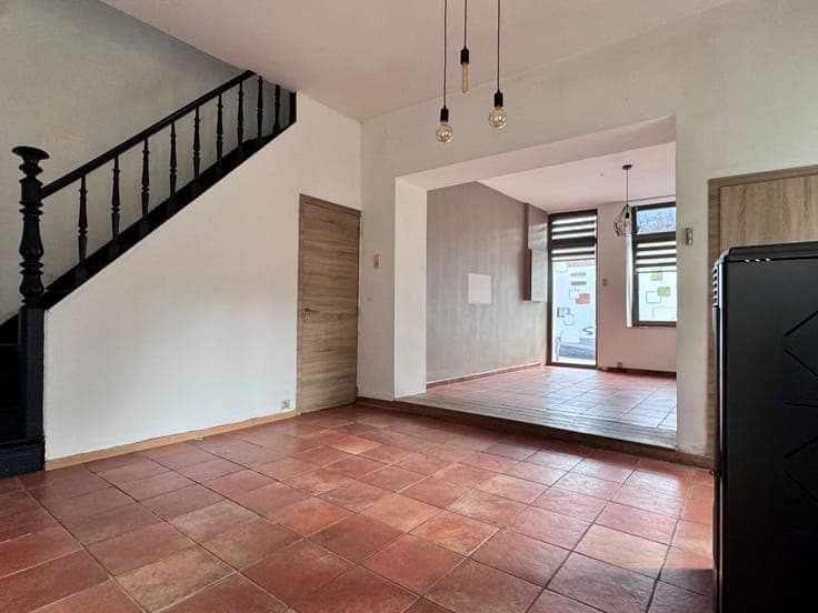 House in Montigny-le-Tilleul