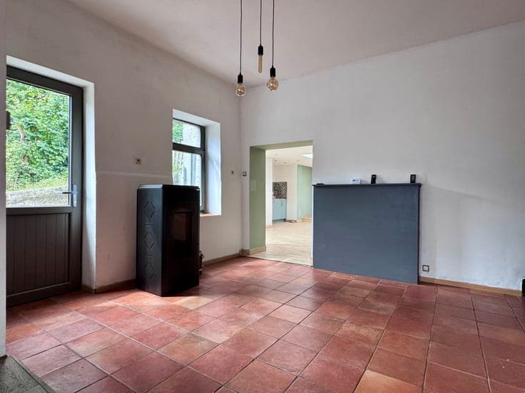 House in Montigny-le-Tilleul