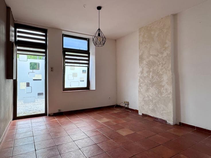 House in Montigny-le-Tilleul