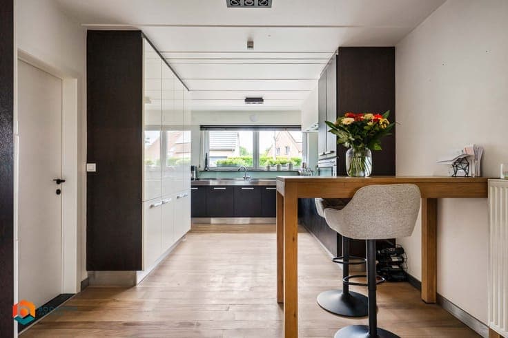 Instapklare woning met 4 slpkrs en tuin te Sint-Katelijne...