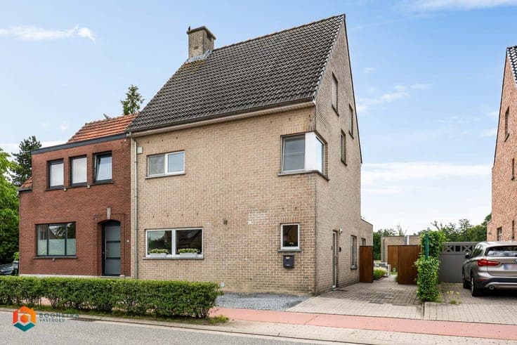 Instapklare woning met 4 slpkrs en tuin te Sint-Katelijne...