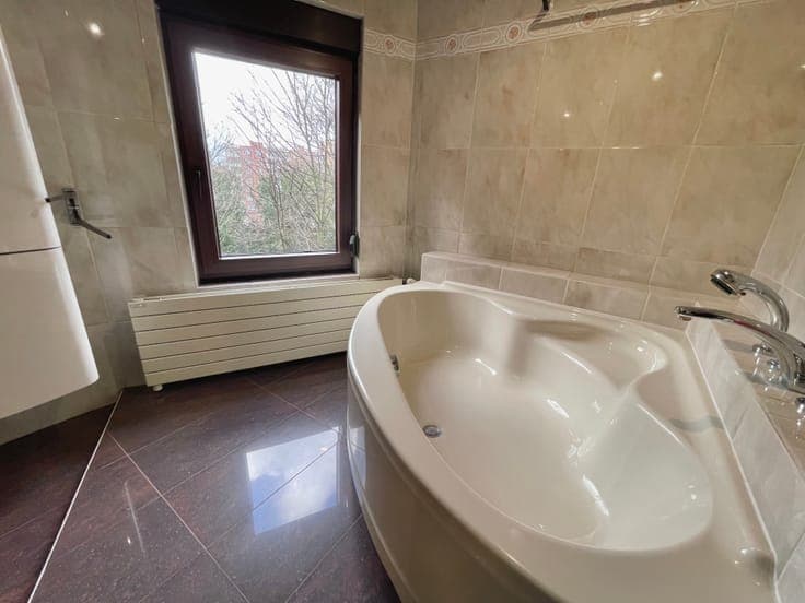House 3/4 BR CLOSE JOSAPHAT
