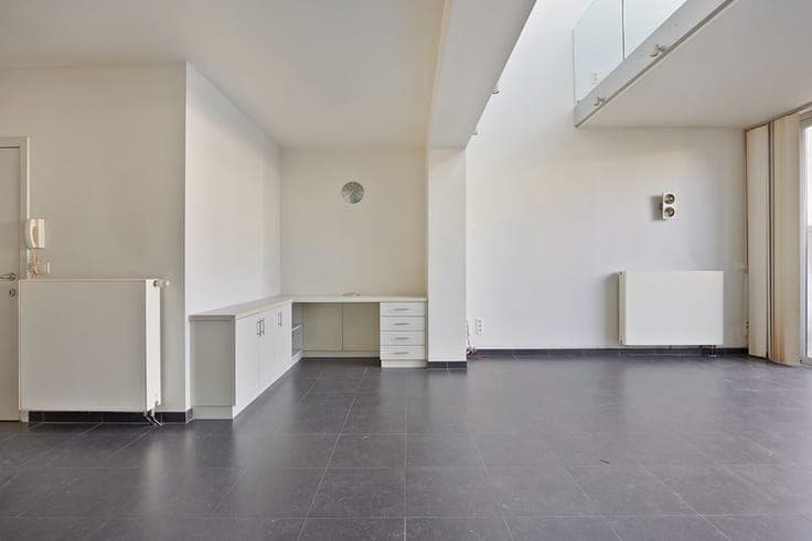 Move-in-ready townhouse with great potential