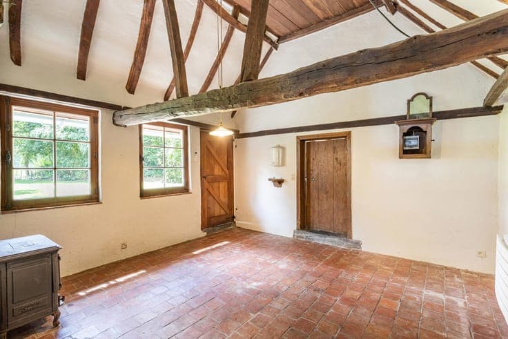 Authentic farmhouse with stunning countryside views