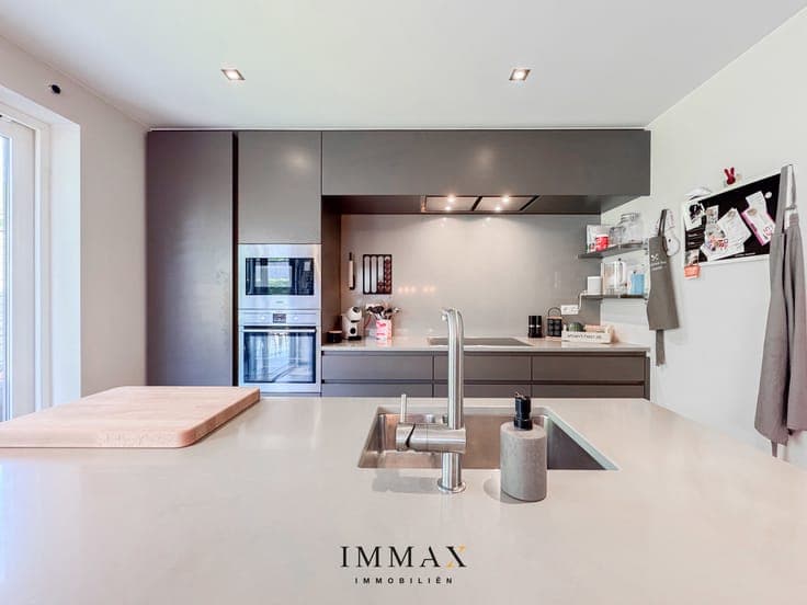 Energy-efficient semi-detached house in a quiet location