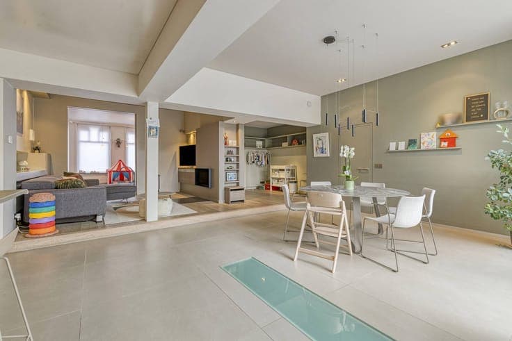 Renovated 5-room townhouse for sale in Beveren-Leie