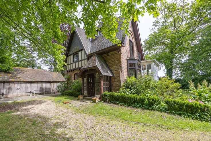 Karaktervolle woning op uniek domein