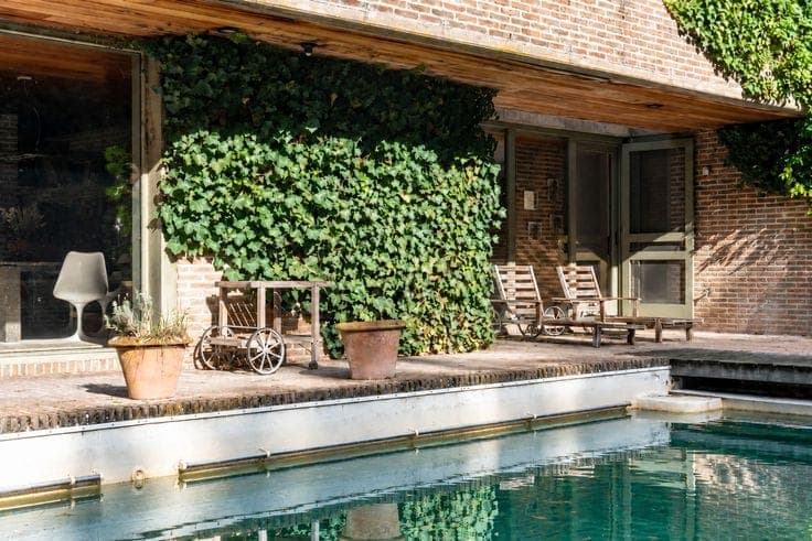 Characterful villa designed by Degeyter