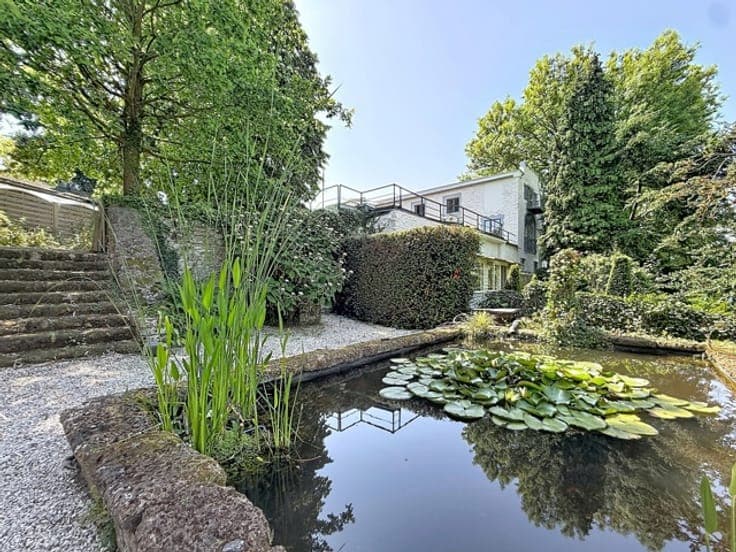 GENVAL - Exceptional ±460m² villa, a stone's throw from the