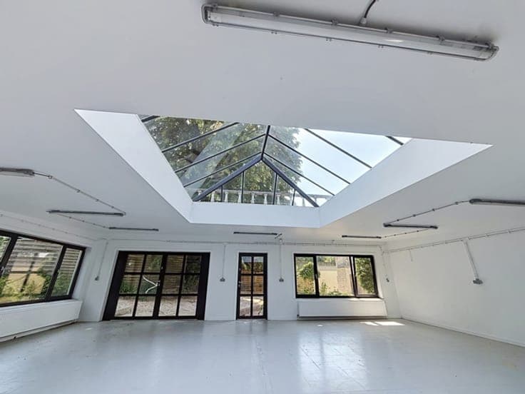 GENVAL - Exceptional ±460m² villa, a stone's throw from the
