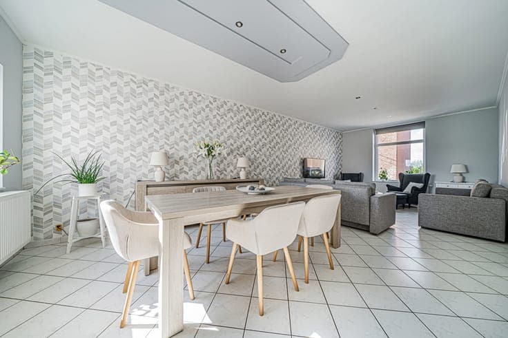 House for Sale in Immaculate Condition!