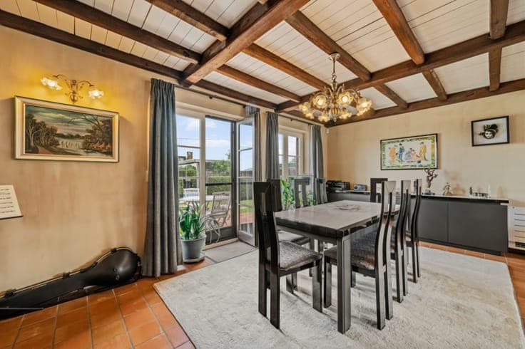 Family home with swimming pool for sale in Evergem