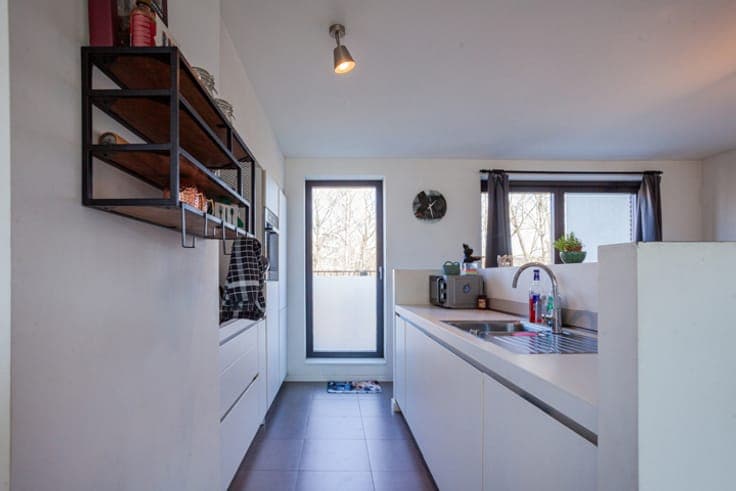 Recent home with garden, terrace and parking space